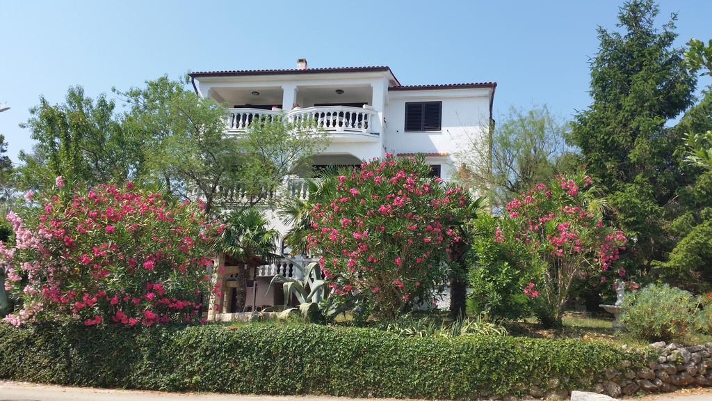 Guest House Villa Marlis Малинска Экстерьер фото