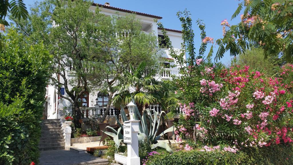 Guest House Villa Marlis Малинска Экстерьер фото